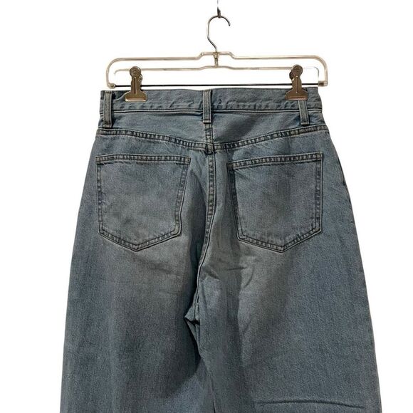 Uniqlo light wash distressed jeans. Size 26 - Picture 7 of 8